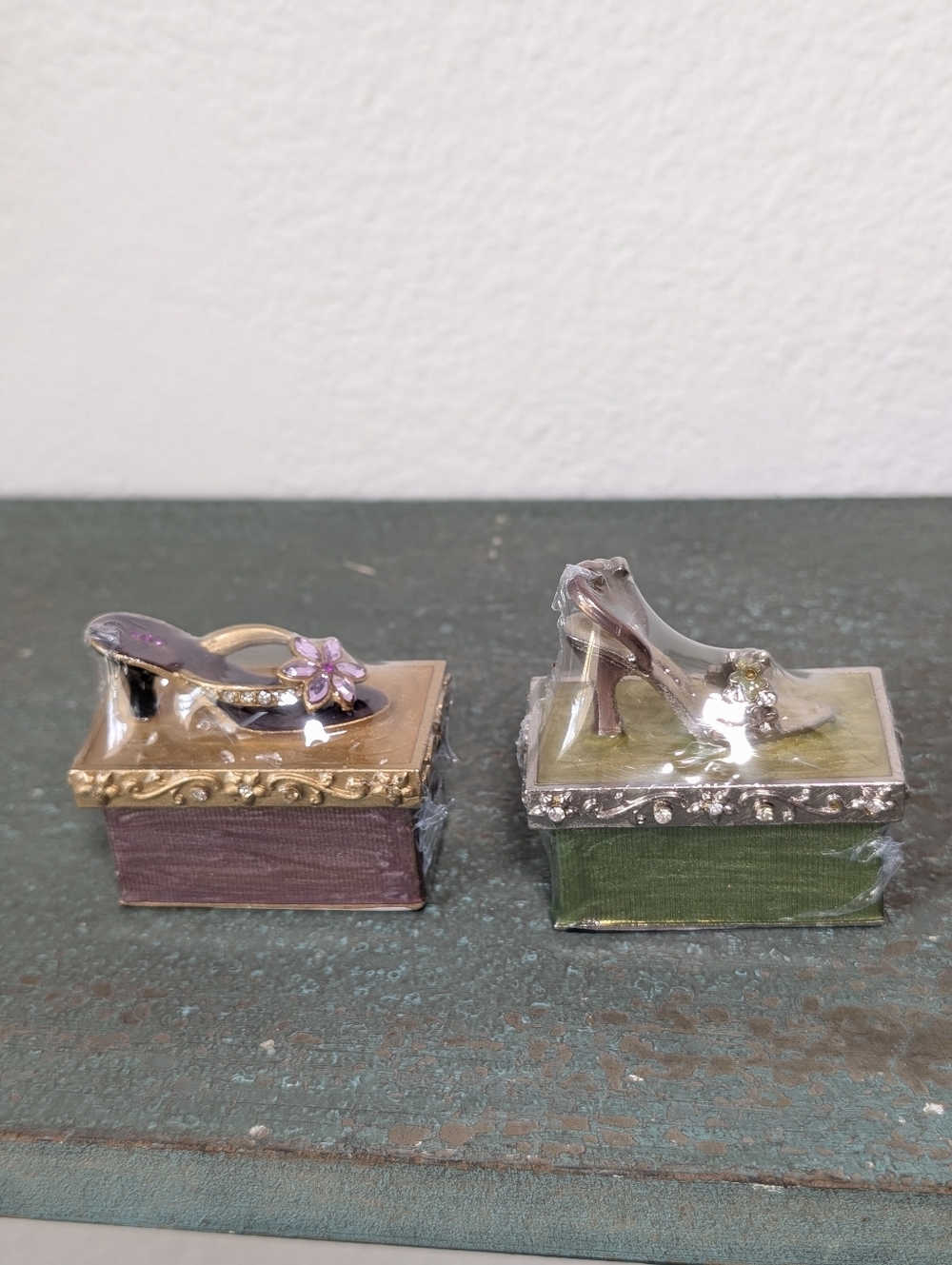 Set of 2 Crystal Rhinestone High Heel Shoe Trinket Box Enamel Pill Case Jewelry